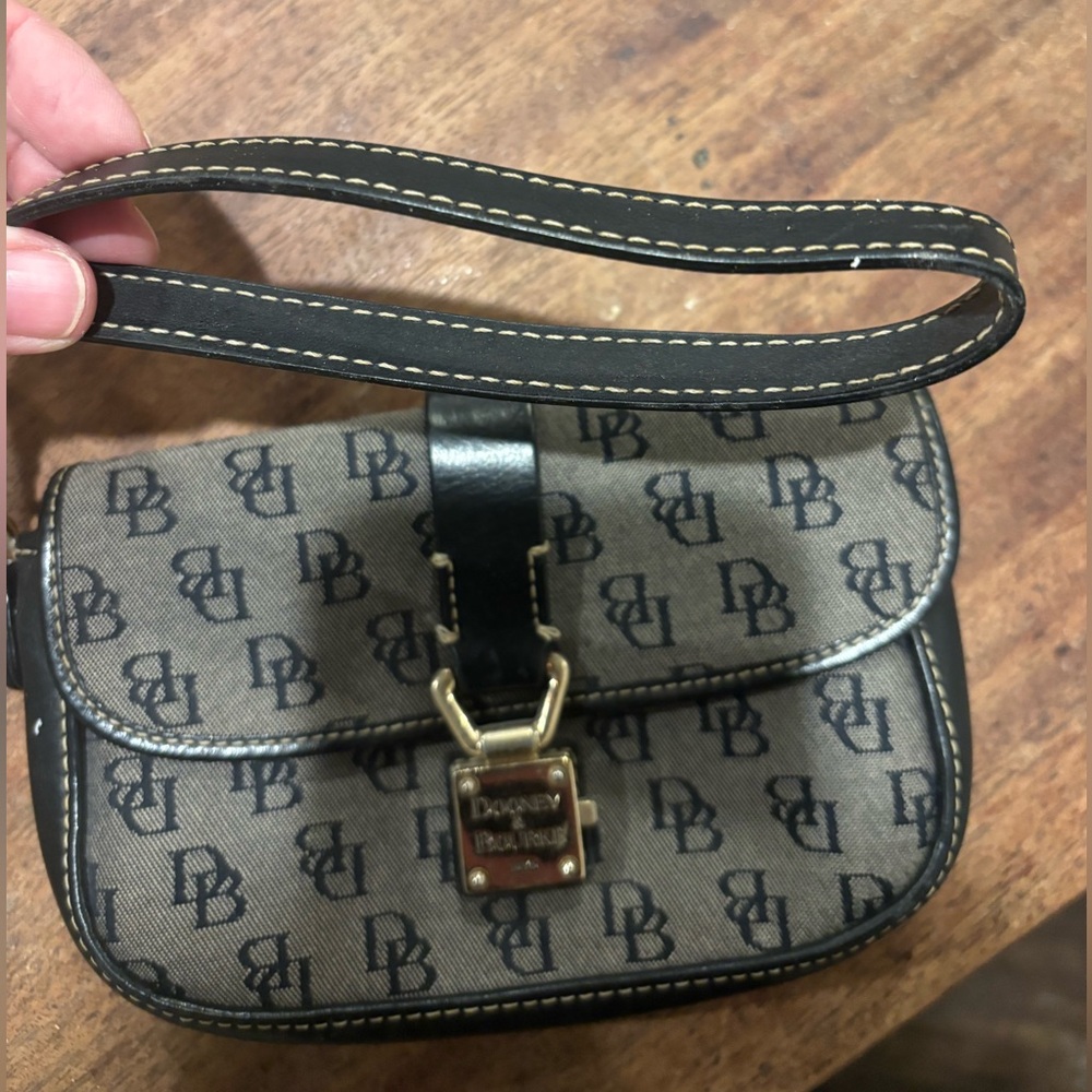 Vintage Dooney & Bourke Signature DB Black and Gray Wristlet - Picture 3 of 8